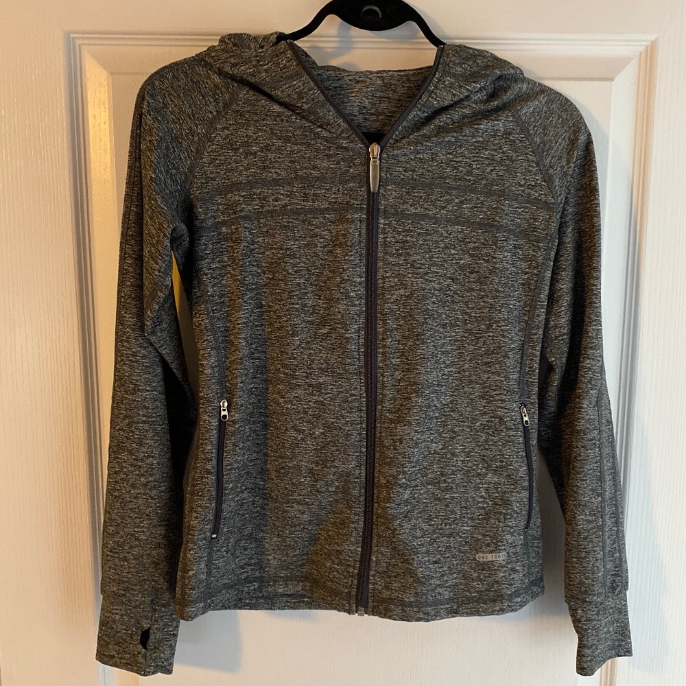 One Tooth zipped athletic jacket with hood and pocket on back